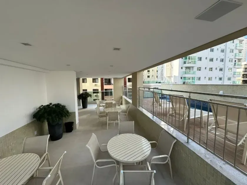 Apartamento com 4 suítes e 3 vagas de garagem no Centro de Balneário Camboriú/SC — foto 28
