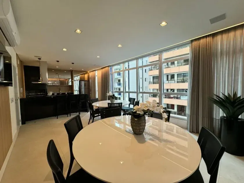 Apartamento com 4 suítes e 3 vagas de garagem no Centro de Balneário Camboriú/SC — foto 35