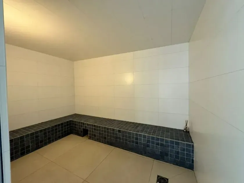 Apartamento com 4 suítes e 3 vagas de garagem no Centro de Balneário Camboriú/SC — foto 39