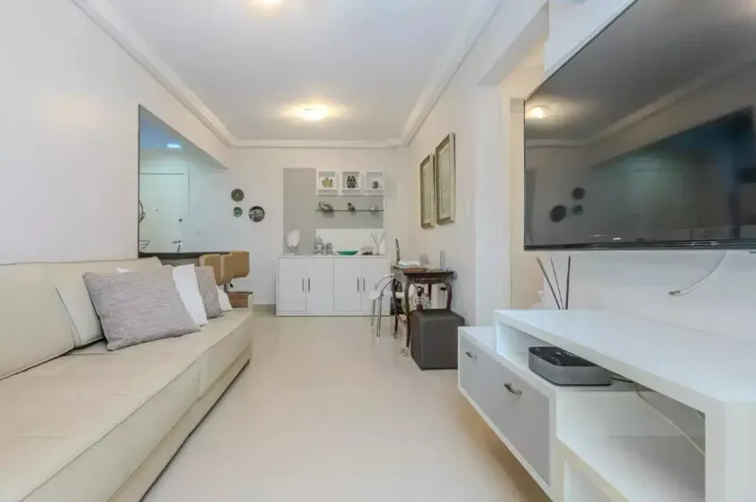 Apartamento completamente mobiliado com 2 quarto e 1 vaga de garagem no Centro Balneário Camboriú — foto 7