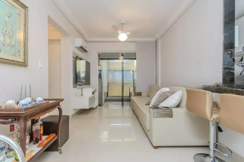Apartamento completamente mobiliado com 2 quarto e 1 vaga de garagem no Centro Balneário Camboriú — foto 8