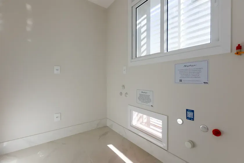 Apartamento vista mar e andar alto! Com 4 suítes e 3 vagas no Bairro Pioneiros em Balneário Camboriú — foto 26