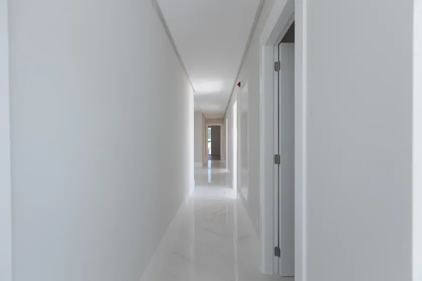 Apartamento vista mar e andar alto! Com 4 suítes e 3 vagas no Bairro Pioneiros em Balneário Camboriú — foto 9
