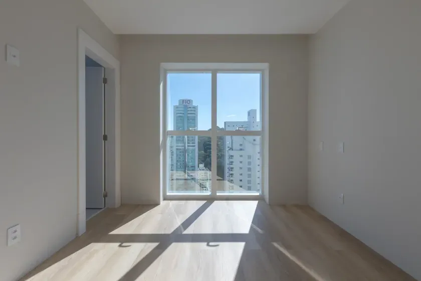 Apartamento vista mar e andar alto! Com 4 suítes e 3 vagas no Bairro Pioneiros em Balneário Camboriú — foto 14