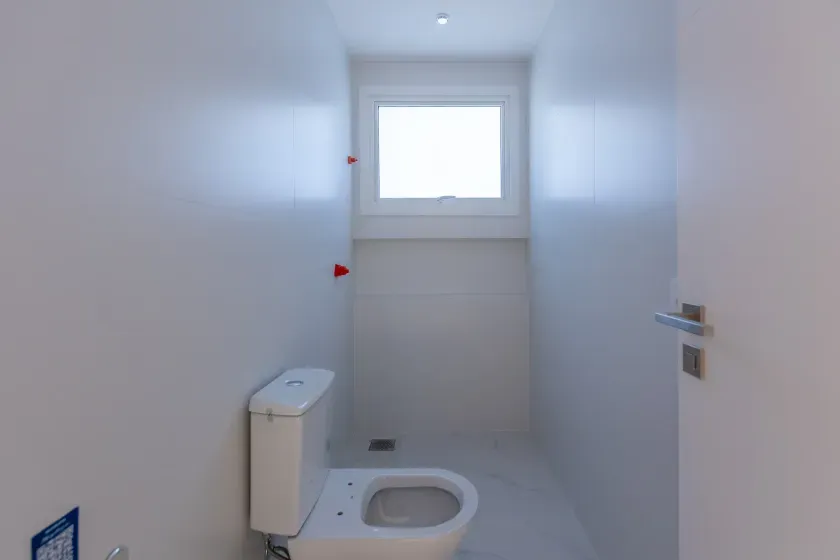 Apartamento vista mar e andar alto! Com 4 suítes e 3 vagas no Bairro Pioneiros em Balneário Camboriú — foto 13