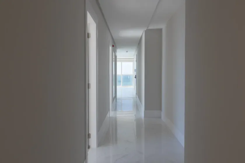 Apartamento vista mar e andar alto! Com 4 suítes e 3 vagas no Bairro Pioneiros em Balneário Camboriú — foto 8