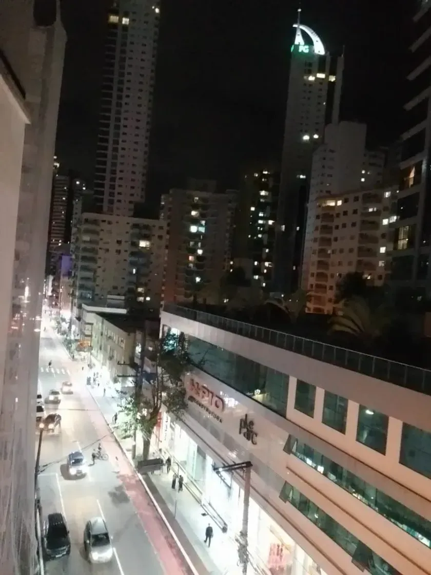 Apartamento com 3 dormitórios sendo 2 suítes e 1 vaga - Balneário Camboriú — foto 23