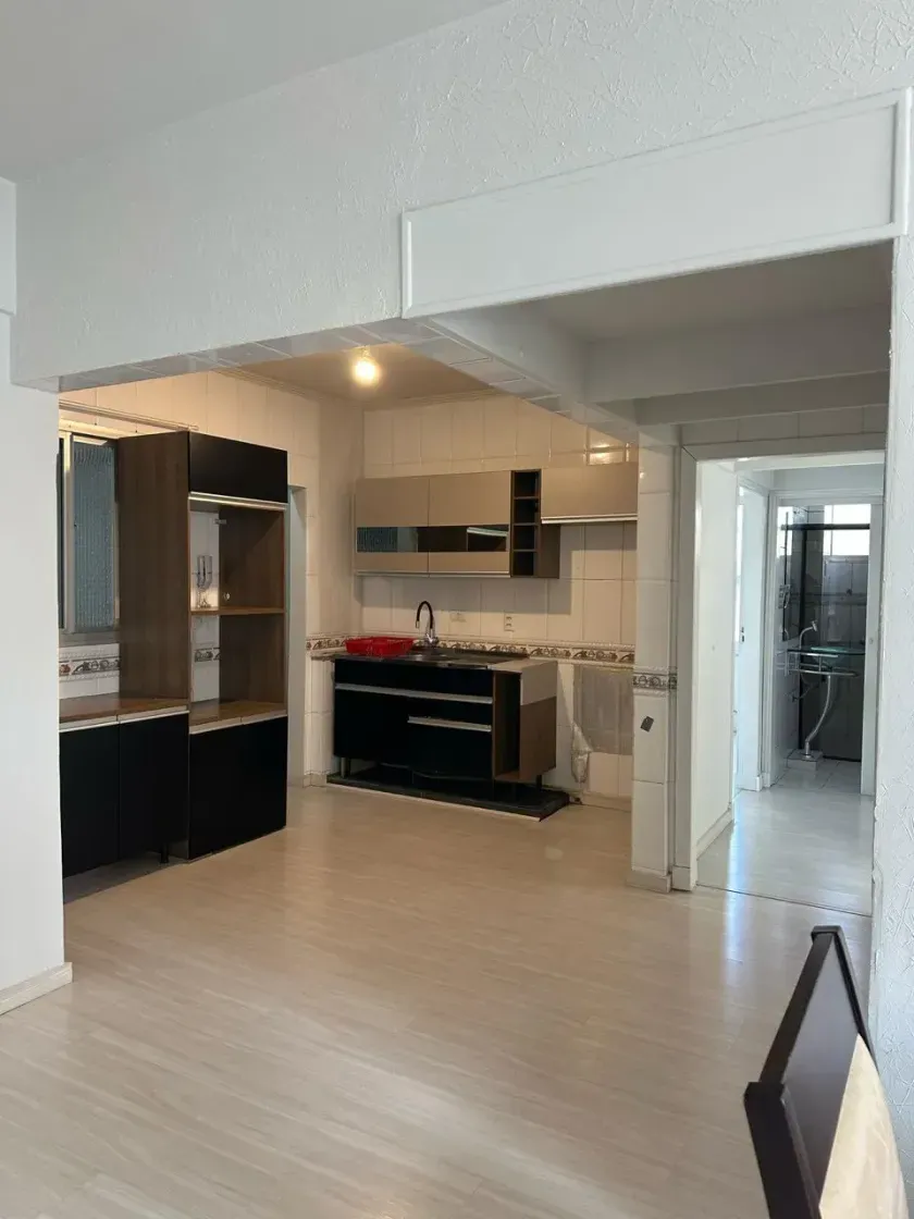 Apartamento com 3 dormitórios a 50m do calçadão e 100m do Mar – Balneário Camboriú/SC