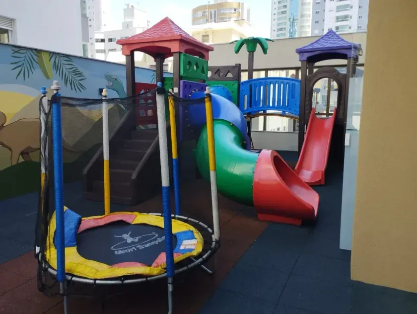 Apartamento novo alto padrão com 4 suítes e 4 vagas de garagem no Centro de Balneário Camboriú. — foto 33