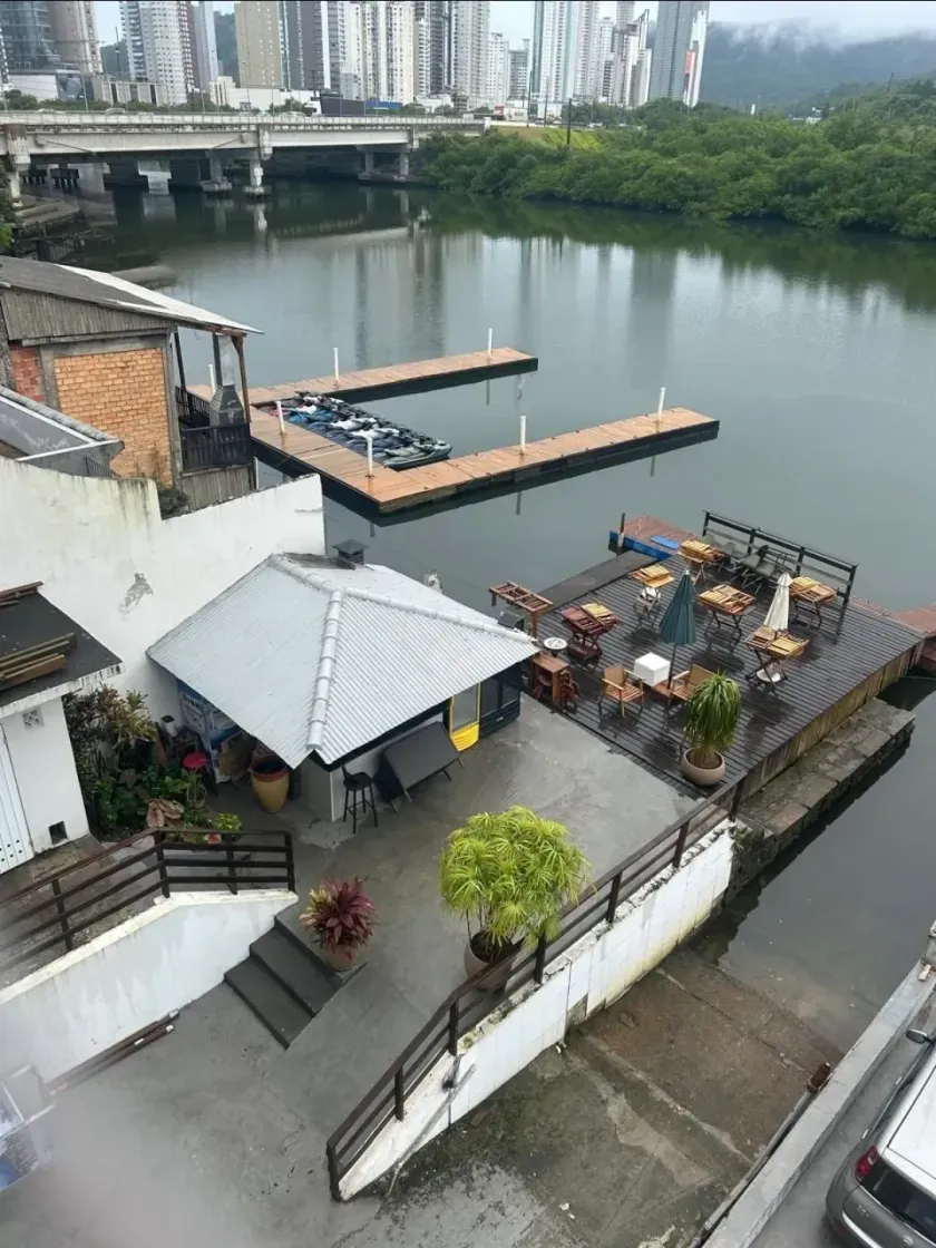 Apartamento com 2 dormitórios reformado e mobiliado com linda vista em Balneário Camboriú — foto 15