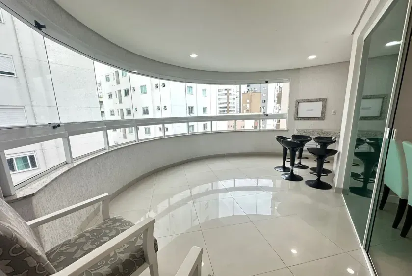 Apartamento com 3 dormitórios sendo 1 suíte e 2 vagas de garagem em Balneário Camboriú/SC — foto 5