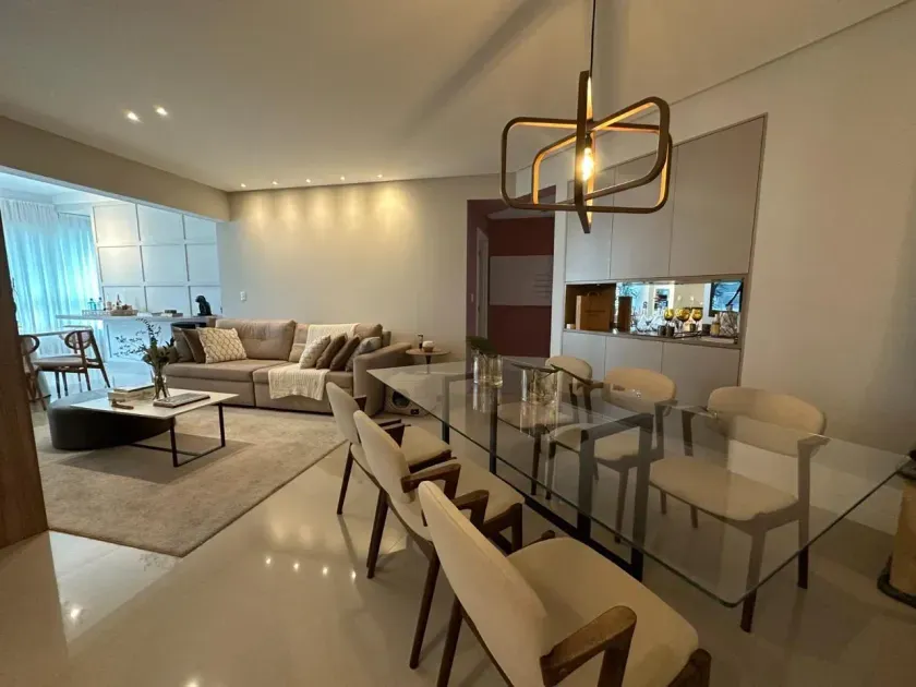 Apartamento finamente mobiliado com 3 suítes e 2 vagas de garagem no Centro  Balneário Camboriú — foto 2
