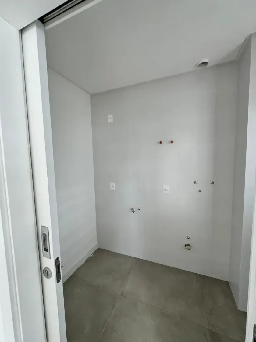 Apartamento no Centro com 4 suítes e 3 vagas de garagem em Balneário Camboriú — foto 8