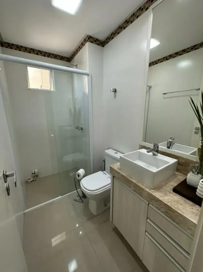 Apartamento finamente mobiliado com 3 suítes e 2 vagas de garagem no Centro  Balneário Camboriú — foto 12