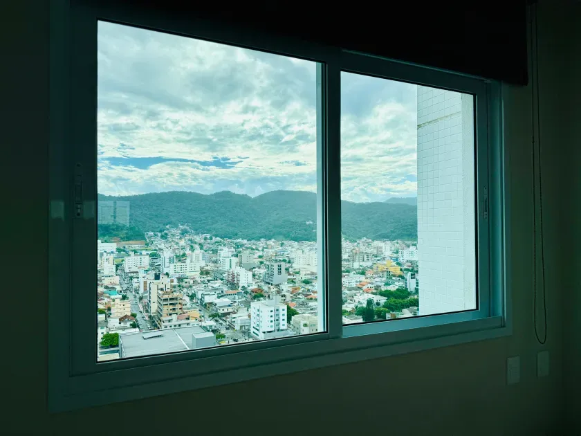 Apartamento mobiliado com 4 dormitórios sendo 2 suítes e 2 vagas de garagem em Balneário Camboriú — foto 21