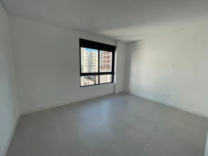 Apartamento com 3 suítes e 2 vagas de garagem - em Balneário Camboriú/SC — foto 7