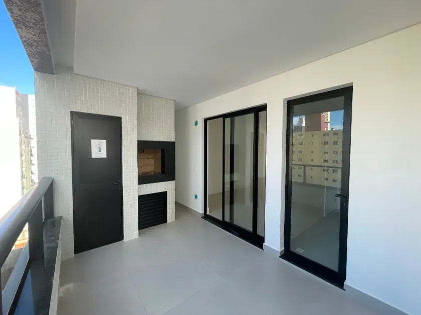 Apartamento com 3 suítes e 2 vagas de garagem - em Balneário Camboriú/SC — foto 10