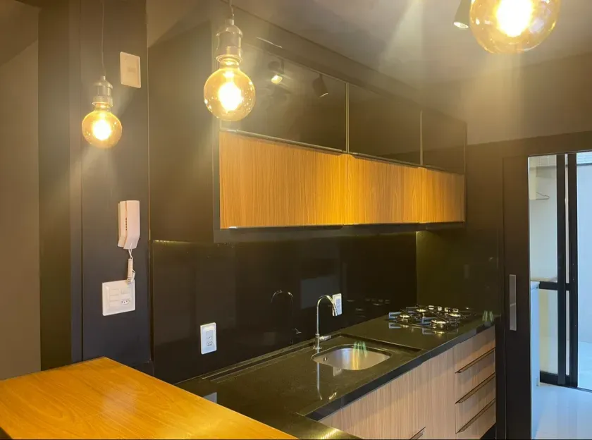 Apartamento diferenciado com terraço 2 suítes e 2 vagas de garagem em Balneário Camboriú/SC