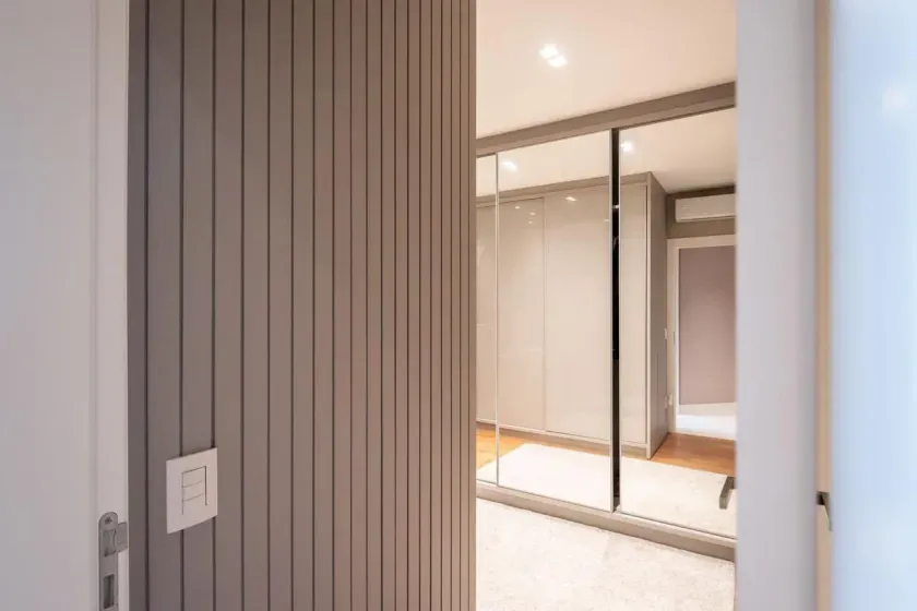 Apartamento mobiliado com 3 suítes e 3 vagas de garagem na Praia Brava em Itajaí — foto 21