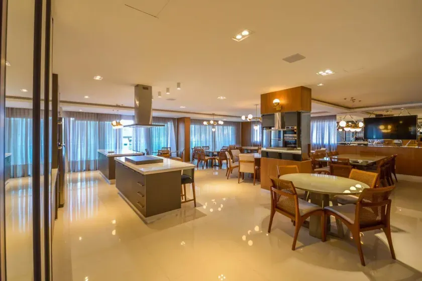 Apartamento mobiliado com 3 suítes e 3 vagas de garagem na Praia Brava em Itajaí — foto 39