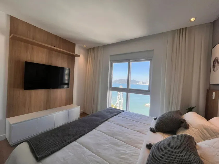 Apartamento na quadra do mar finamente mobiliado com 04 suítes e 04 vagas de garagem. — foto 19