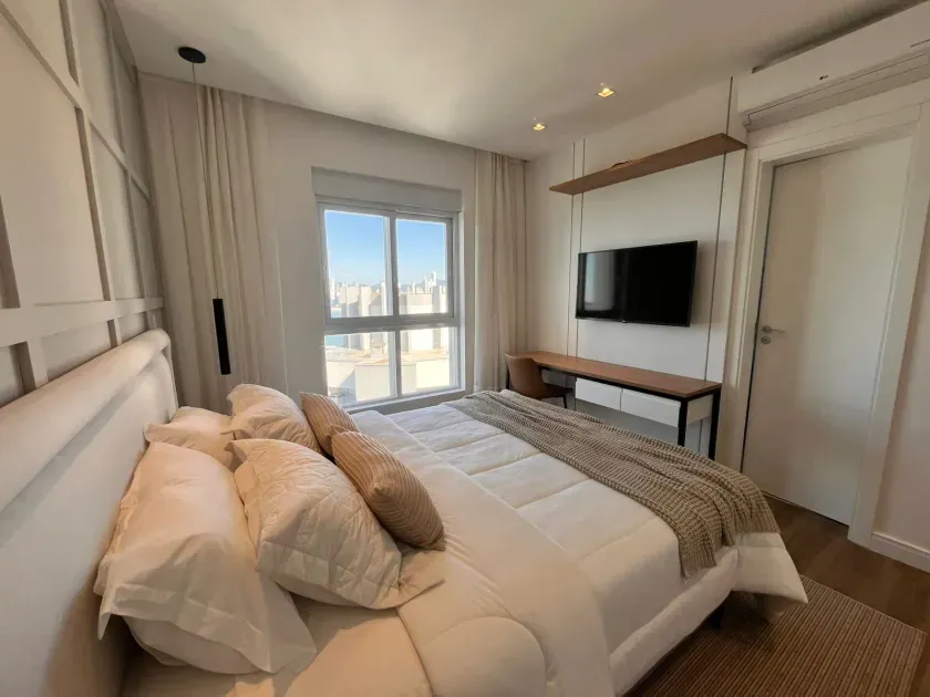 Apartamento na quadra do mar finamente mobiliado com 04 suítes e 04 vagas de garagem. — foto 27