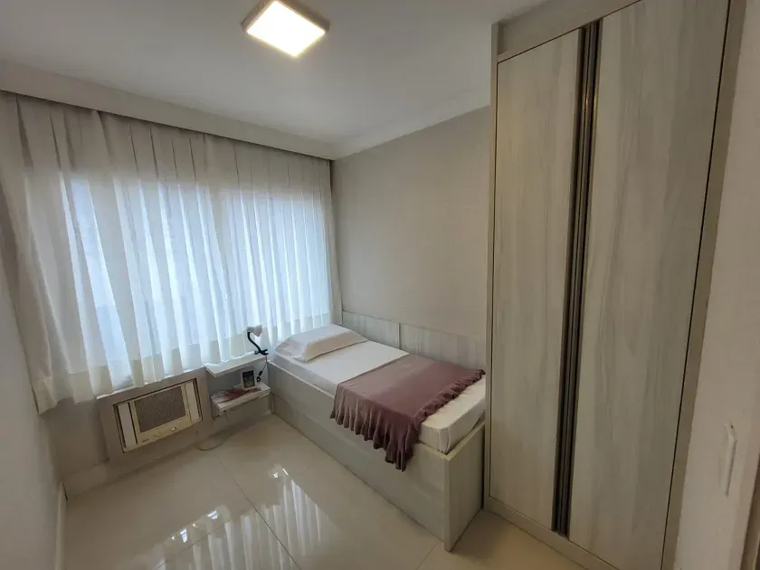 Apartamento com 3 dormitórios sendo 1 suíte e 1 vaga de garagem - Centro - Balneário Camboriú — foto 9