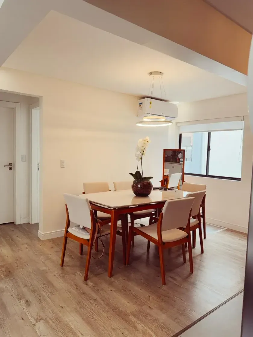 Apartamento com 2 dormitórios e 1 vaga  de garagem em – Balneário Camboriú/SC — foto 2