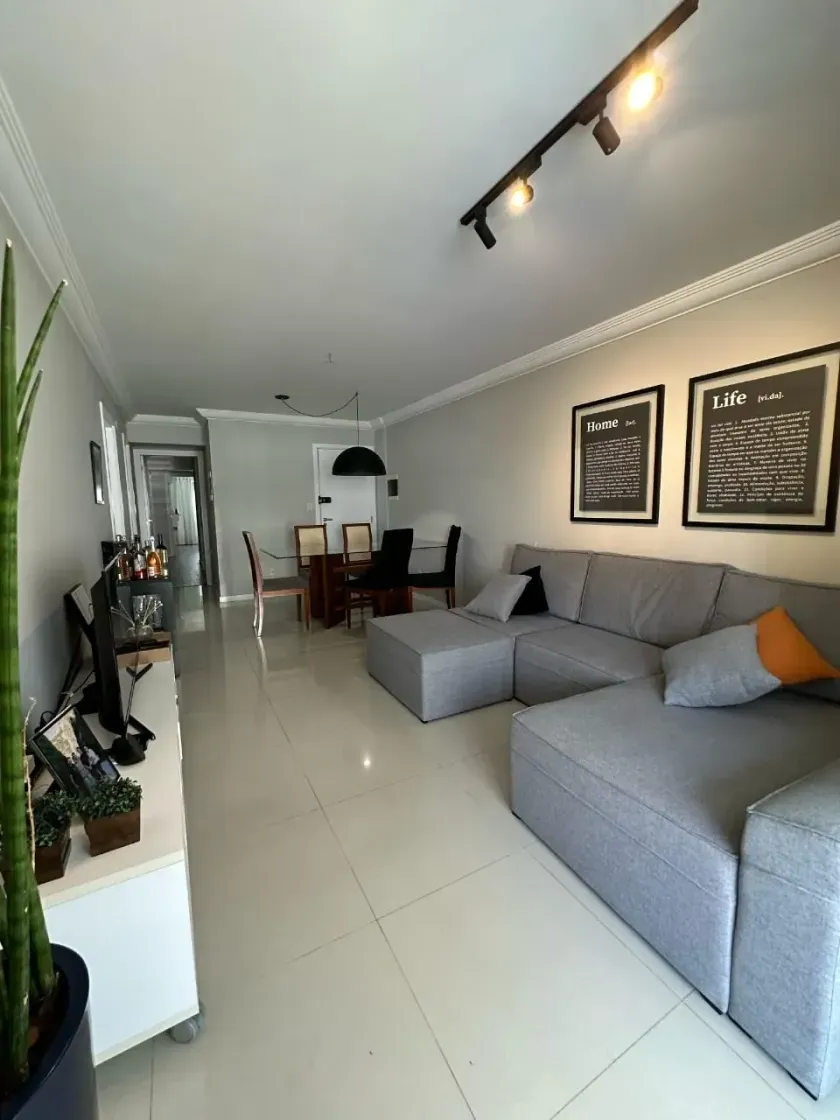 Apartamento com 3 dormitórios sendo 1 suíte e 2 vagas de garagem - Centro de Balneário Camboriú — foto 4