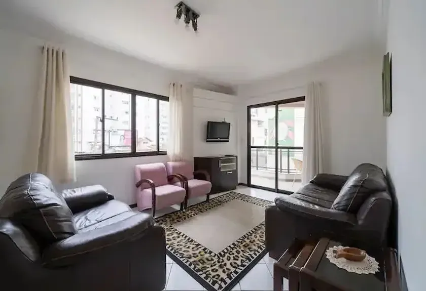 Apartamento com 4 dormitórios sendo 1 suíte e 2 vagas de garagem no Centro de Balneário Camboriú/SC — foto 3