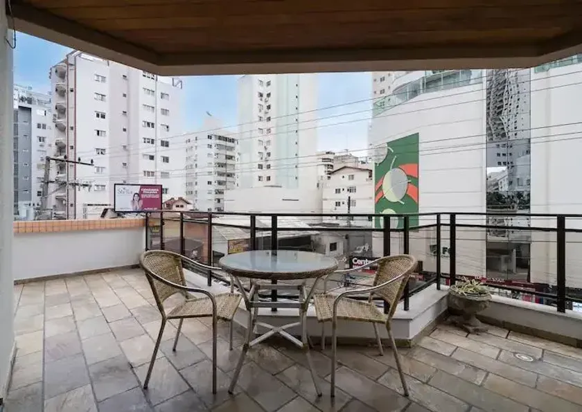 Apartamento com 4 dormitórios sendo 1 suíte e 2 vagas de garagem no Centro de Balneário Camboriú/SC — foto 16
