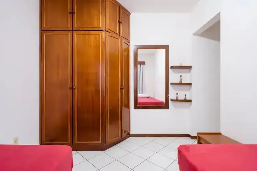 Apartamento com 4 dormitórios sendo 1 suíte e 2 vagas de garagem no Centro de Balneário Camboriú/SC — foto 11