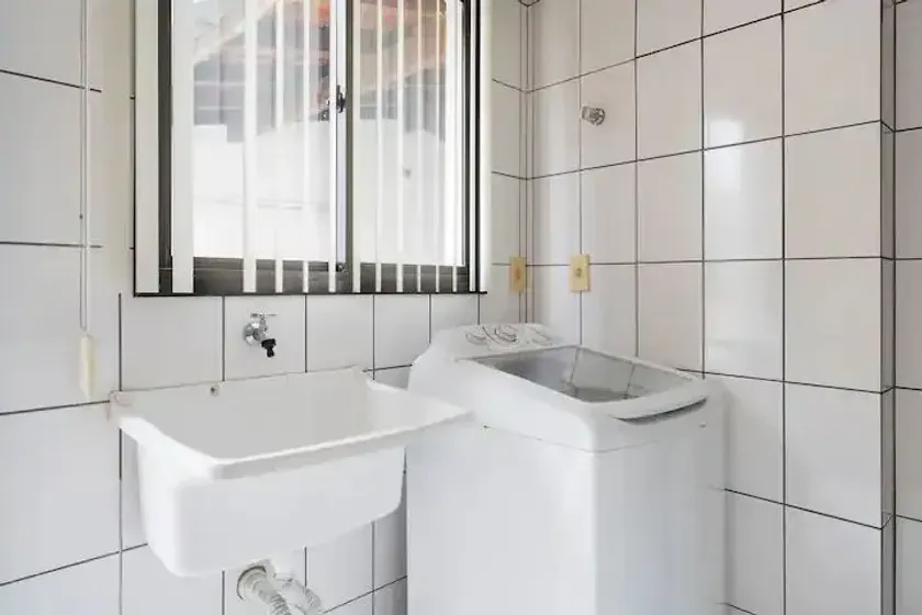 Apartamento com 4 dormitórios sendo 1 suíte e 2 vagas de garagem no Centro de Balneário Camboriú/SC — foto 25