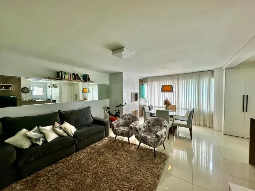Apartamento com 3 suítes sendo 2 demi  e 2 vagas de garagem -  Àrea Central de Balneário Camboriú/SC — foto 4