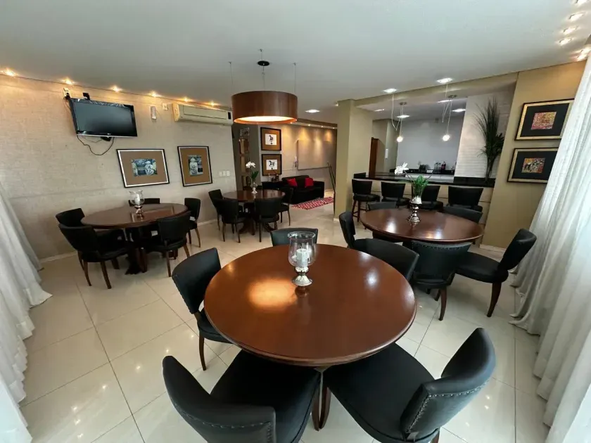Apartamento com 3 suítes sendo 2 demi  e 2 vagas de garagem -  Àrea Central de Balneário Camboriú/SC — foto 7