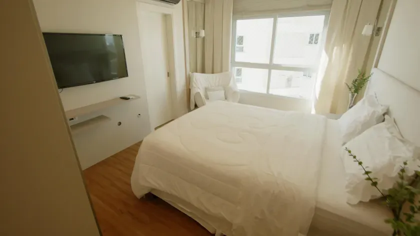 Apartamento mobiliado com 4 suítes e 3 vagas de garagem na Praia Brava em Itajaí/SC — foto 6