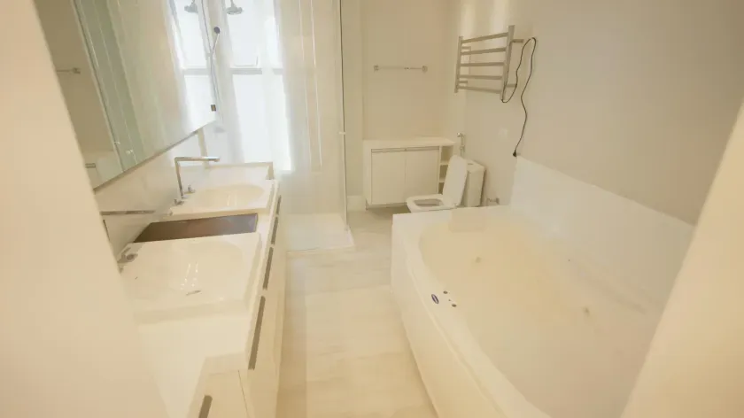 Apartamento mobiliado com 4 suítes e 3 vagas de garagem na Praia Brava em Itajaí/SC — foto 11
