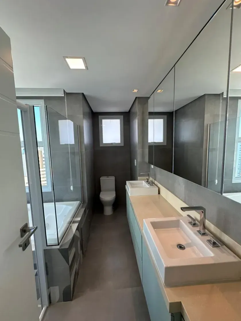 Apartamento mobiliado com 4 dormitórios sendo 3 suítes e 3 vagas no Centro de Balneário Camboriú — foto 27