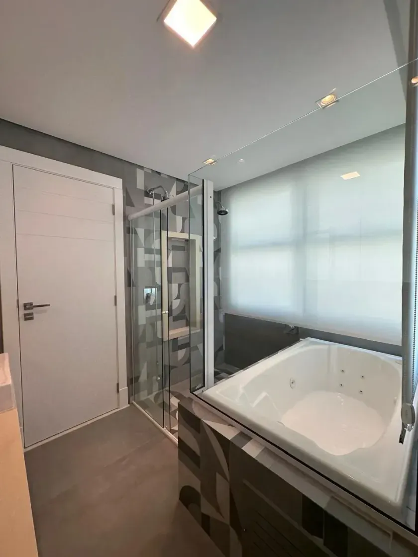 Apartamento mobiliado com 4 dormitórios sendo 3 suítes e 3 vagas no Centro de Balneário Camboriú — foto 28
