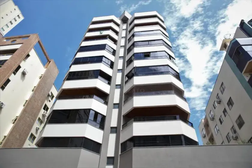 Apartamento mobiliado com 1 suíte, 2 demi suítes e 1 vaga de garagem em Balneário Camboriú — foto 15