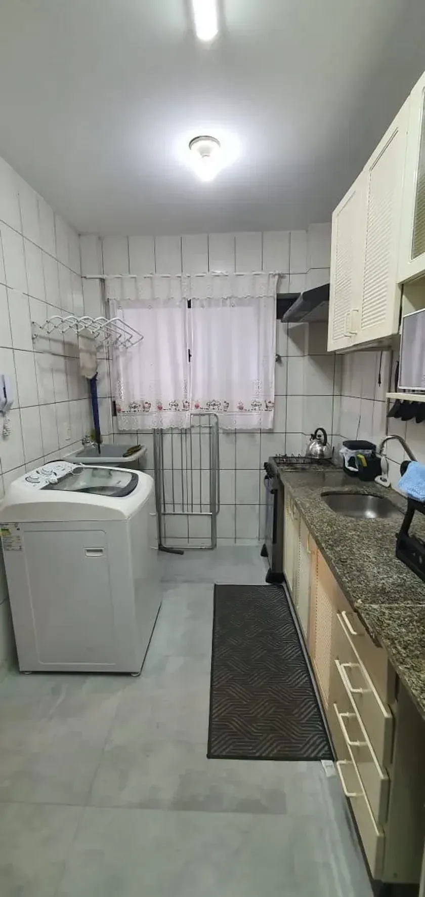 Apartamento mobiliado com 1 dormitório e 1 vaga de garagem no Centro de Balneário Camboriú — foto 6