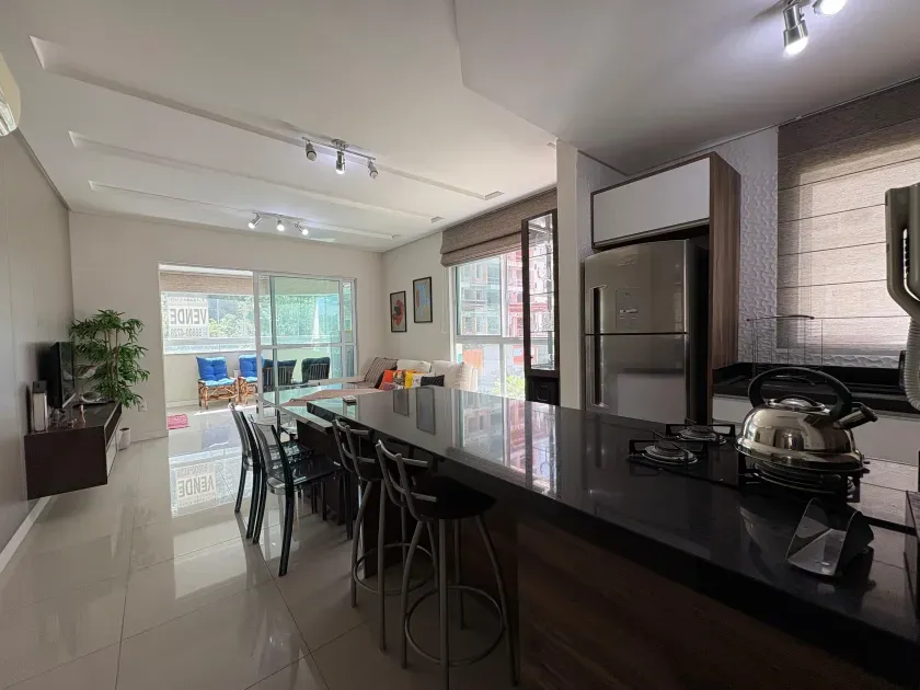 Apartamento mobiliado na Praia Brava com 1 suíte, 2 demi-suítes e 2 vagas de garagem em Itajaí/SC — foto 6