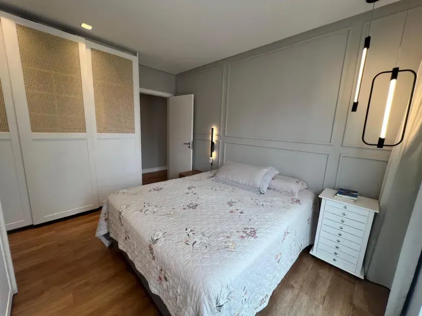 Apartamento com 3 suítes e 2 vagas de garagem Bairro Pioneiros em Balneário Camboriú/SC — foto 9