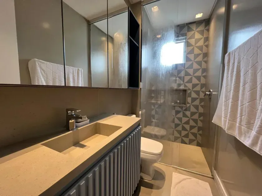 Apartamento com 3 suítes e 2 vagas de garagem Bairro Pioneiros em Balneário Camboriú/SC — foto 17