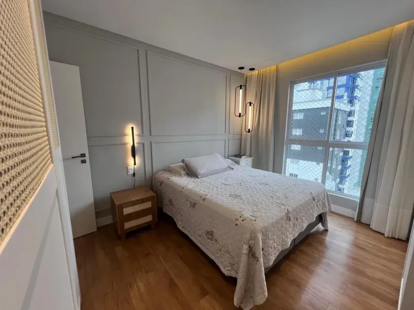 Apartamento com 3 suítes e 2 vagas de garagem Bairro Pioneiros em Balneário Camboriú/SC — foto 10