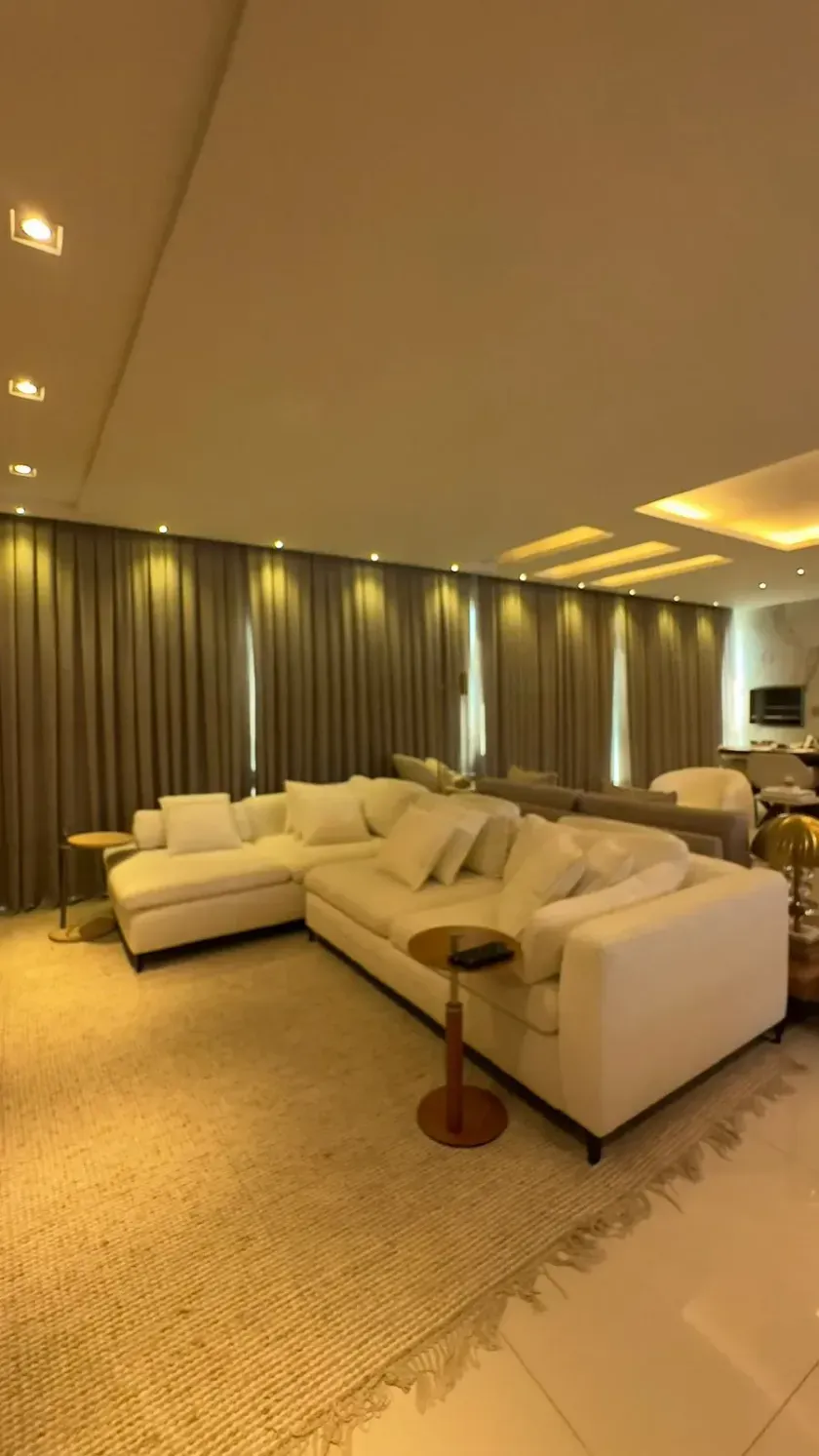 Apartamento vista mar mobiliado com 4 suítes e 3 vagas de garagem na praia Brava em Itajaí — foto 5