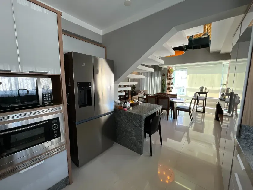 Apartamento duplex finamente mobiliado 3 suítes e 2 vagas no Centro de Balneário Camboriú/SC — foto 12