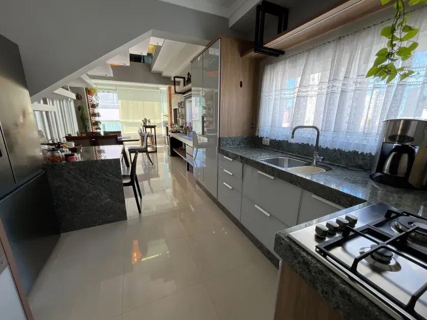 Apartamento duplex finamente mobiliado 3 suítes e 2 vagas no Centro de Balneário Camboriú/SC — foto 13