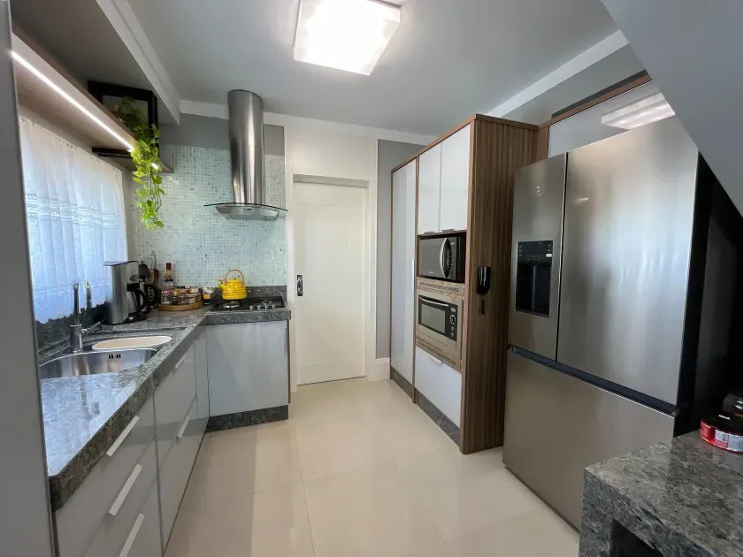 Apartamento duplex finamente mobiliado 3 suítes e 2 vagas no Centro de Balneário Camboriú/SC — foto 11