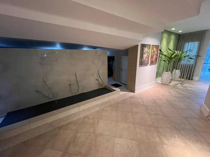 Apartamento frente mar com 3 suítes e 4 vagas de garagem em Balneário Camboriú — foto 3